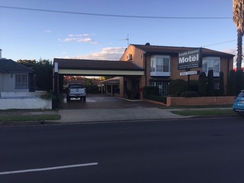 Estelle Kramer Motel - Accommodation in Brisbane 0