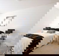 Executive Two Bedroom Unit Crows Nest - Accommodation in Brisbane