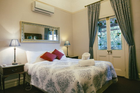 Glenella Guesthouse - Accommodation in Brisbane 0
