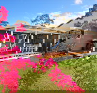 Hayes Beach House - Accommodation in Brisbane