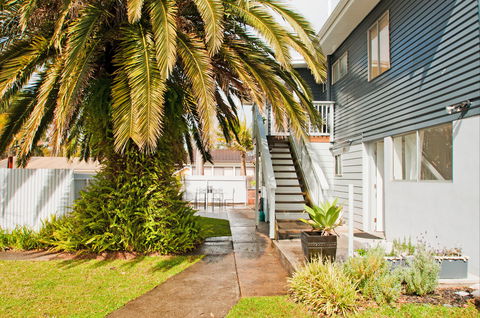 Middle Sea - Accommodation in Brisbane 1