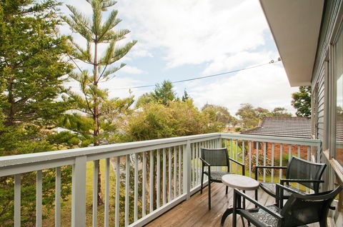 Middle Sea - Accommodation in Brisbane 2