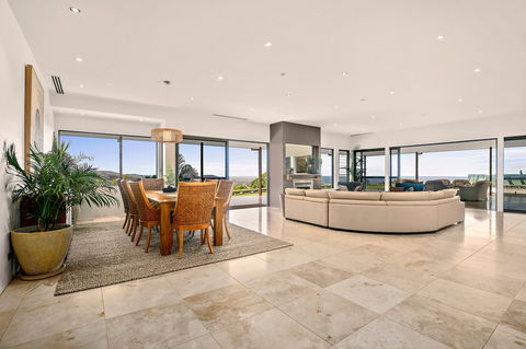 Mont Sapphire Luxury Retreat - Accommodation in Brisbane 0