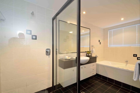 Myconos Resort - Accommodation in Brisbane 0