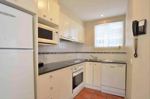 Myconos Resort - Accommodation in Brisbane 1