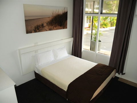 Park Beach Hotel Motel - Accommodation in Brisbane 1