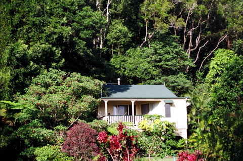 The Falls Montville - Accommodation in Brisbane 0