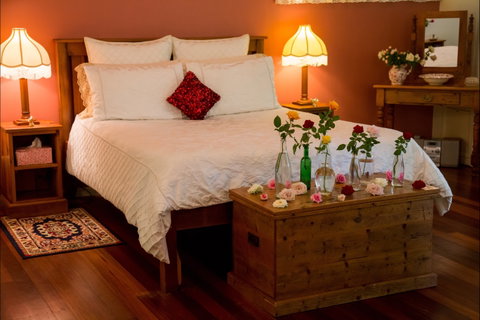 The Falls Montville - Accommodation in Brisbane 2