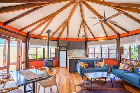 The African Village - By Clouds - Accommodation in Brisbane 1
