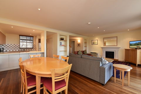 Villa Chambourcin - Accommodation in Brisbane 2