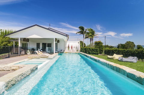 Villa St Helena - Accommodation in Brisbane 0