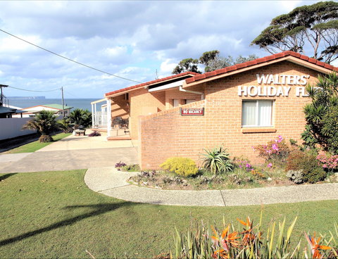 Walters Holiday Flats - Accommodation in Brisbane 0