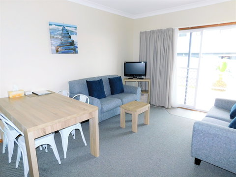 Walters Holiday Flats - Accommodation in Brisbane 2