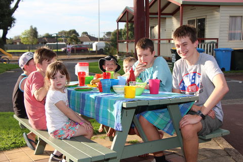 Warrnambool Holiday Park And Motel - Accommodation in Brisbane 0
