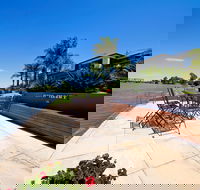 Waterfront Holiday Houses - Accommodation in Brisbane