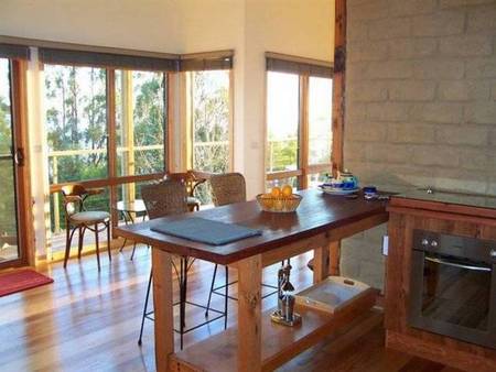 Lyrebird Cottages - Accommodation in Brisbane 3