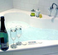 Clonmara Cottages - Accommodation in Brisbane