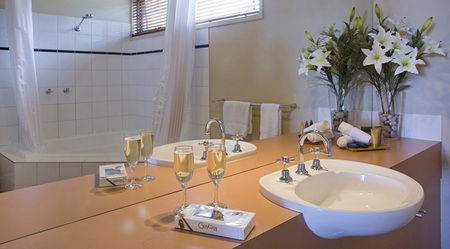 Chatby Lane - Accommodation in Brisbane 2