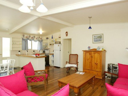 Beachwalk Cottage - Accommodation in Brisbane 2