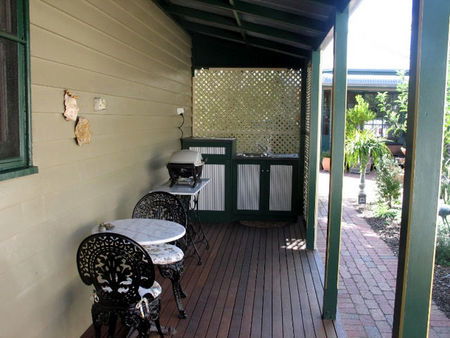 Trafalgar Cottage - Accommodation in Brisbane 4