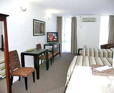 Mallacoota Hotel Motel - Accommodation in Brisbane 2