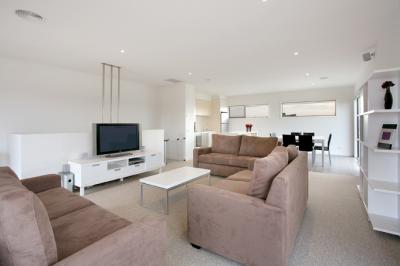 Golf Retreats Torquay - Accommodation in Brisbane 2