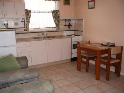Lakes Entrance Holiday Units - Accommodation in Brisbane 4