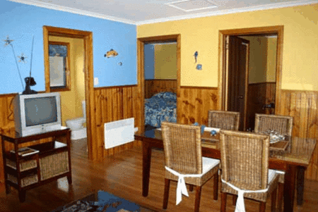 Bicheno's Gallery And Apartments - Accommodation in Brisbane 0