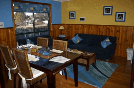 Bicheno's Gallery And Apartments - Accommodation in Brisbane 2