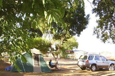 Outback Oasis Caravan Park - Accommodation in Brisbane 2