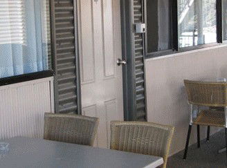 Surf Motel - Accommodation in Brisbane 1