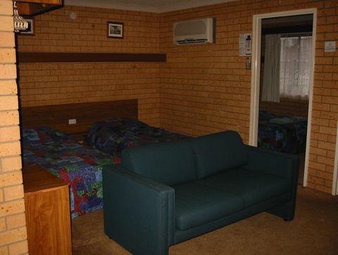 Country Comfort Tumut Valley Motel - Accommodation in Brisbane 2