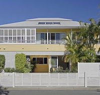 Byron Bathers - Accommodation in Brisbane