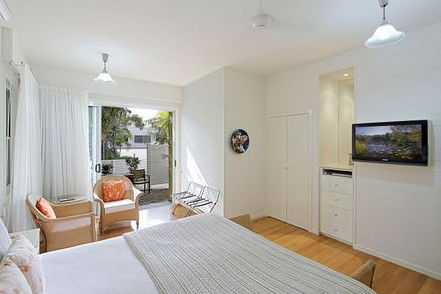 Byron Bathers - Accommodation in Brisbane 3