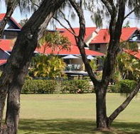 Beachfront Apartments - Accommodation in Brisbane