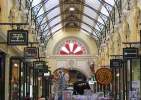 MELTours - Accommodation in Brisbane 0