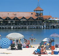 Sorrento Quay - Accommodation in Brisbane