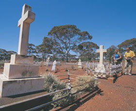 Old Pioneer Cemetery Coolgardie - Accommodation in Brisbane 0