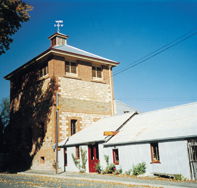 The Oakbank Weaver - Accommodation in Brisbane