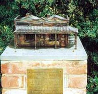 Sculpture Of Beetaloo Reservoir Hotel - Accommodation in Brisbane