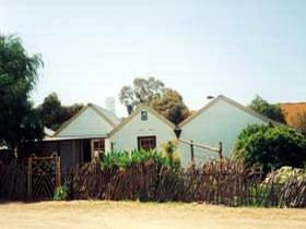 Miners Cottage And Garden - Accommodation in Brisbane 0