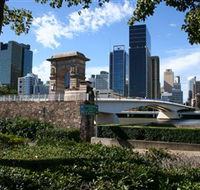 Former Victoria Bridge Abutment Memorial - Accommodation in Brisbane