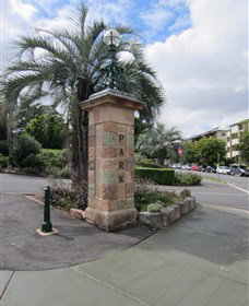 Newstead Park Memorials - Accommodation in Brisbane 0