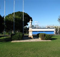 Oxley War Memorial - Accommodation in Brisbane