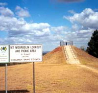 Mount Wooroolin - Accommodation in Brisbane