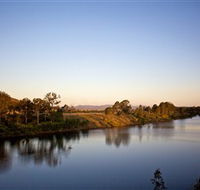 Lake Wivenhoe - Accommodation in Brisbane