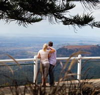 Picnic Point Lookout And Parkland - Accommodation in Brisbane