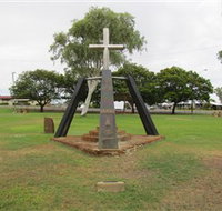 Richmond War Memorial - Accommodation in Brisbane