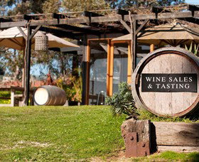 Saint Regis Winery, Food & Wine Bar - Accommodation in Brisbane 0