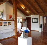 Art at Linden Gate - Accommodation in Brisbane
